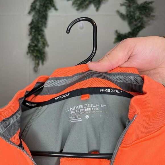 Nike golf long sleeve 1/4 zip sweater - Picture 4 of 7